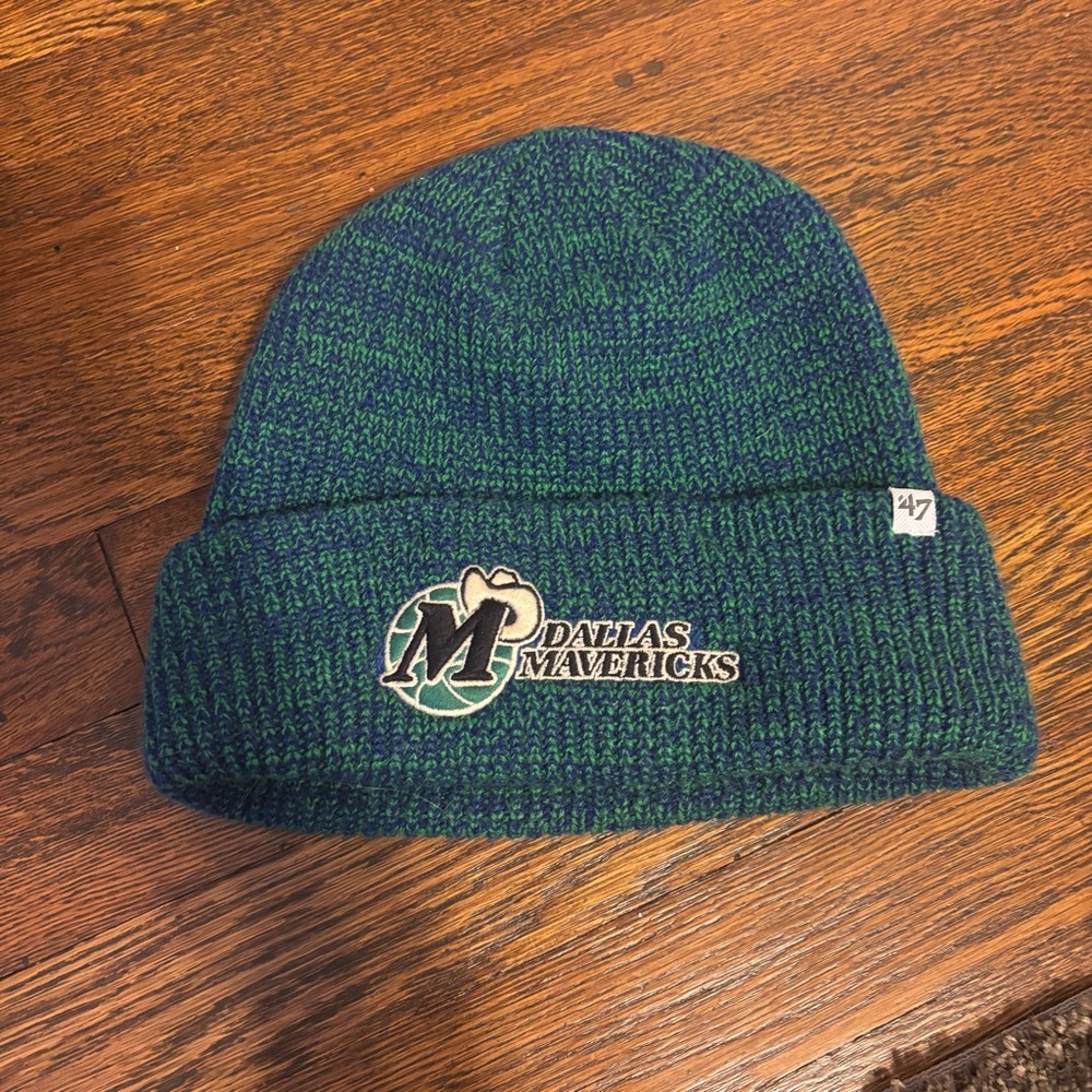 47 Dallas Mavericks Blue and Green Beanie